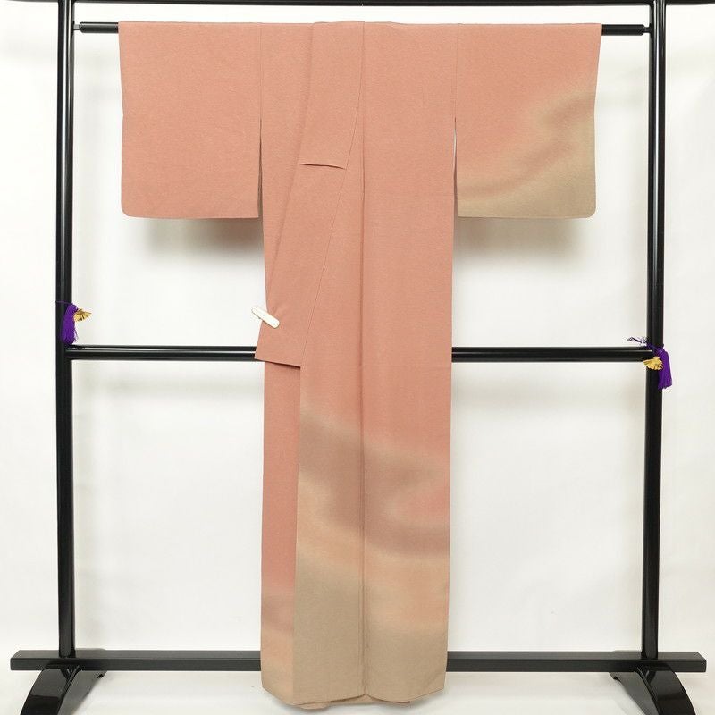 付け下げ 正絹 一つ紋付き 無地 袷仕立て ピンク_画像2