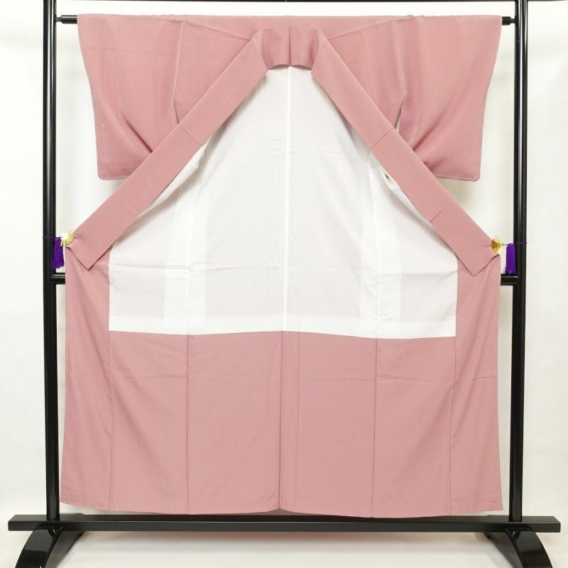 色無地 一つ紋付き 縮緬 しつけ糸付き 混紡 無地 袷仕立て ピンク_画像3