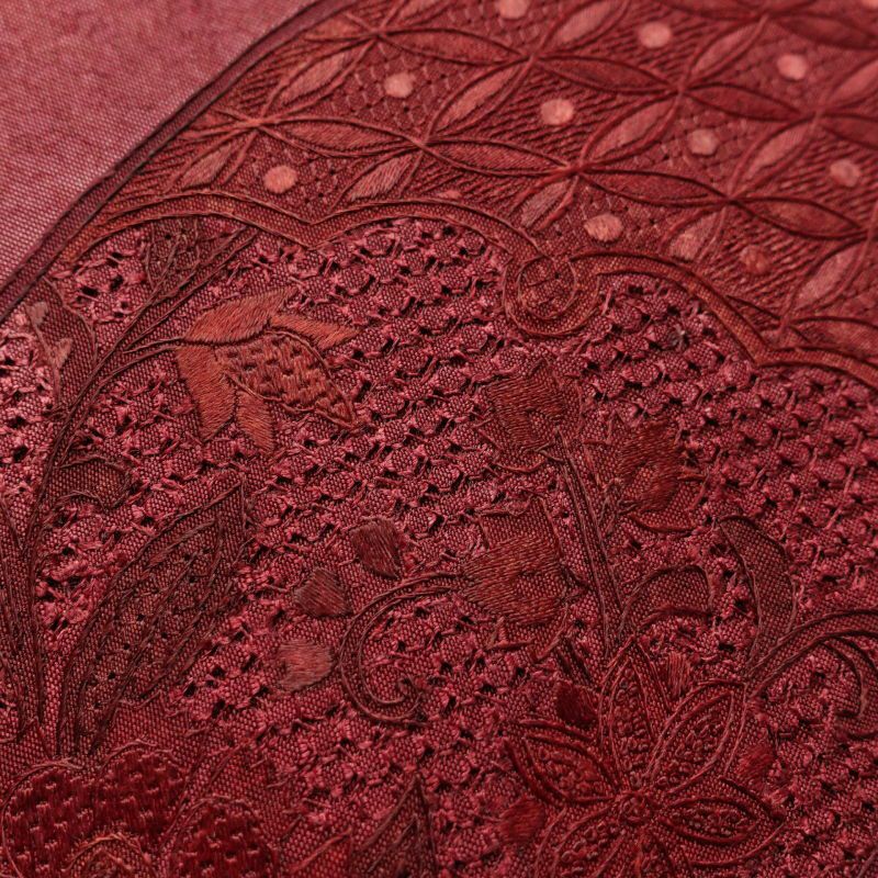 袋帯 未仕立て スワトウ刺繍 太鼓柄 一般用 正絹 花柄 小豆・エンジ_画像3