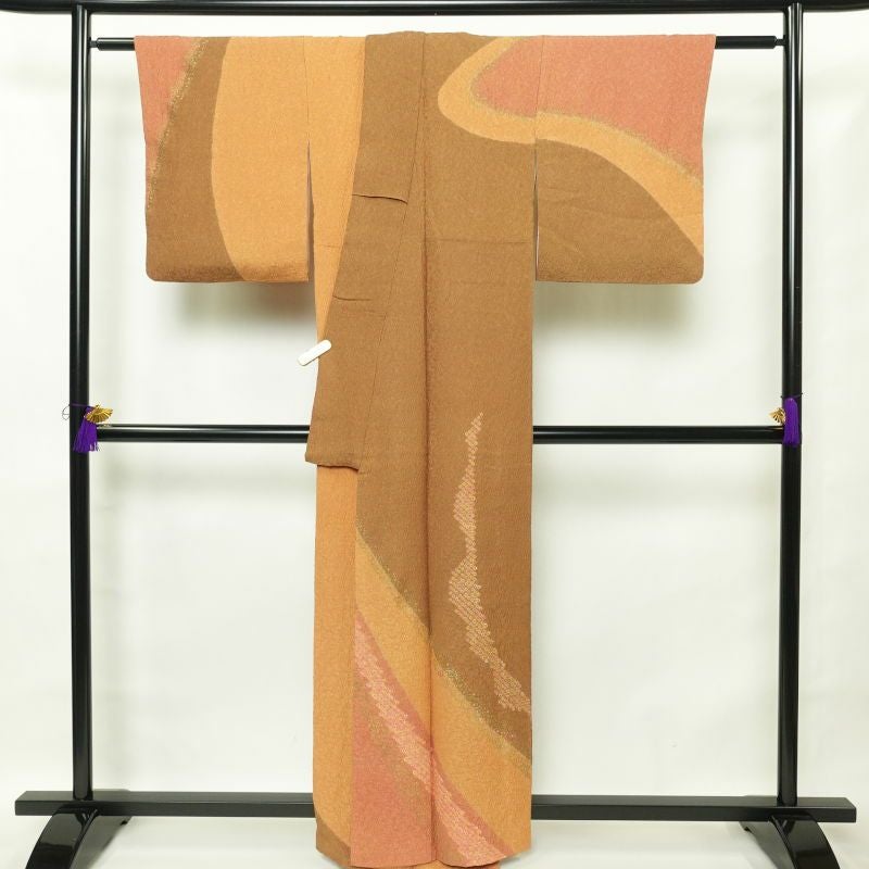 訪問着 美品 金彩 刺繍 ふくれ織 共八掛 正絹 幾何学柄・抽象柄 袷仕立て 茶_画像2