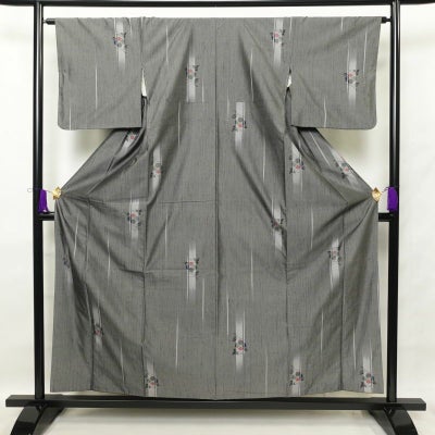 紬 良品 正絹 幾何学柄・抽象柄 袷仕立て 身丈158.5cm 裄丈65cm グレー