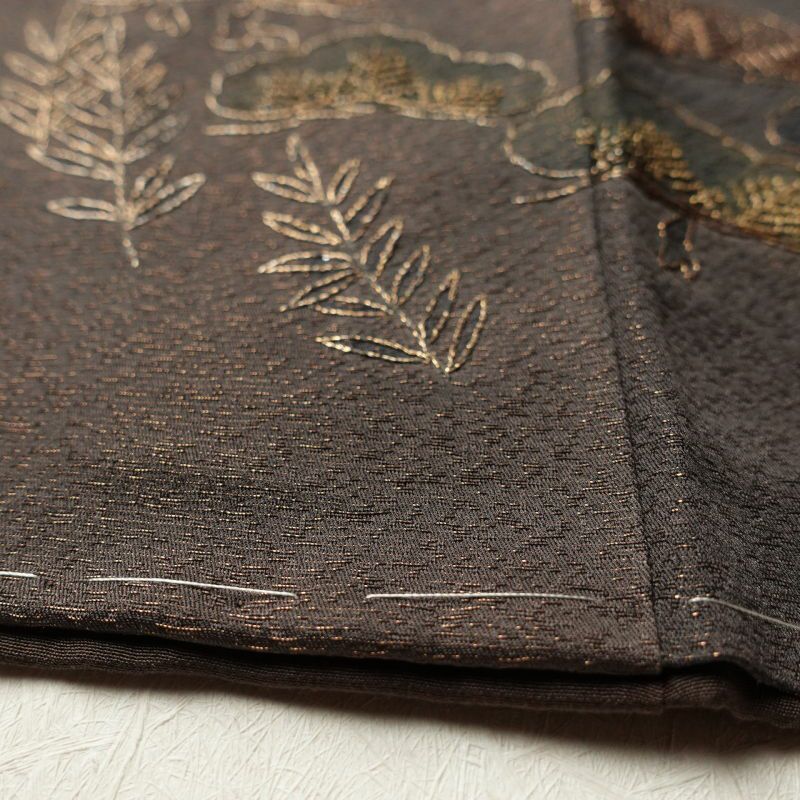 付け下げ 良品 スワトウ刺繍 一つ紋付き しつけ糸付き 正絹 木の葉・植物柄 袷仕立て 茶_画像12