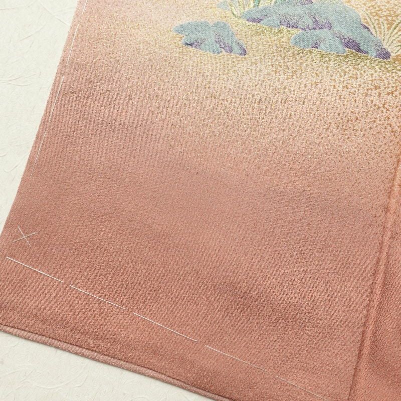 色留袖 美品 琳派祥鶴図 丹後ちりめん 金糸 刺繍 しつけ糸付き 正絹 古典柄 袷仕立て ピンク_画像11