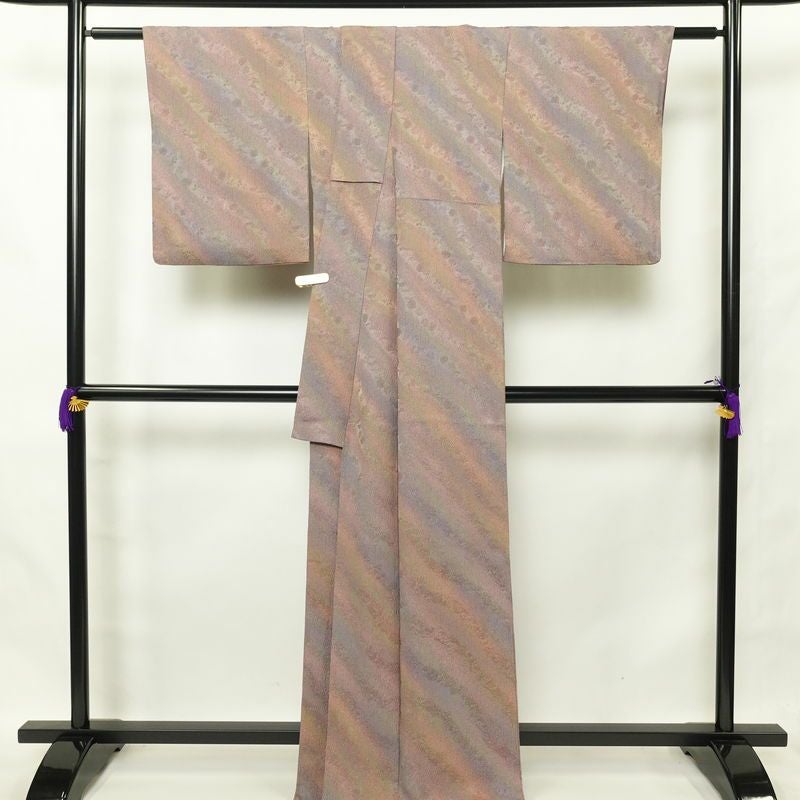 小紋 美品 徳川蒔絵 正絹 ぼかし 木の葉・植物柄 袷仕立て 紫・藤色_画像2