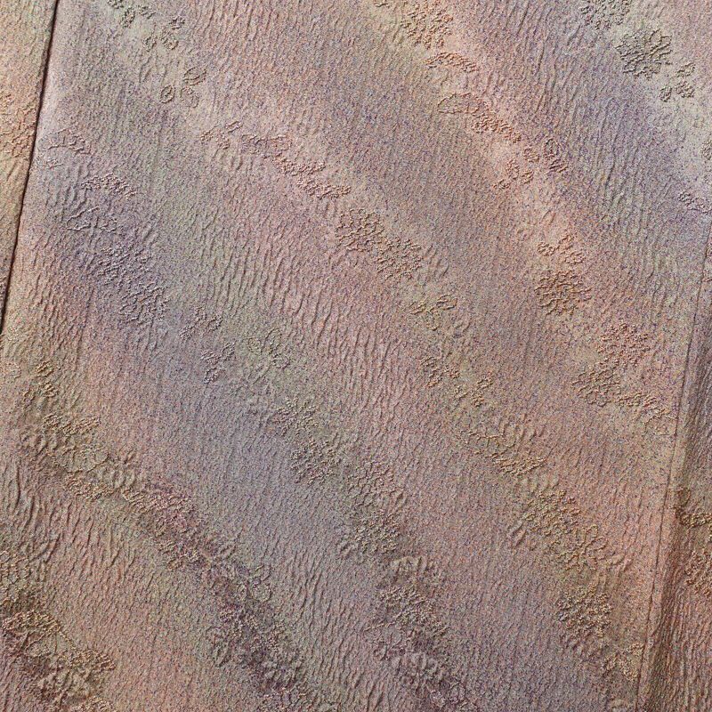 小紋 美品 徳川蒔絵 正絹 ぼかし 木の葉・植物柄 袷仕立て 紫・藤色_画像6