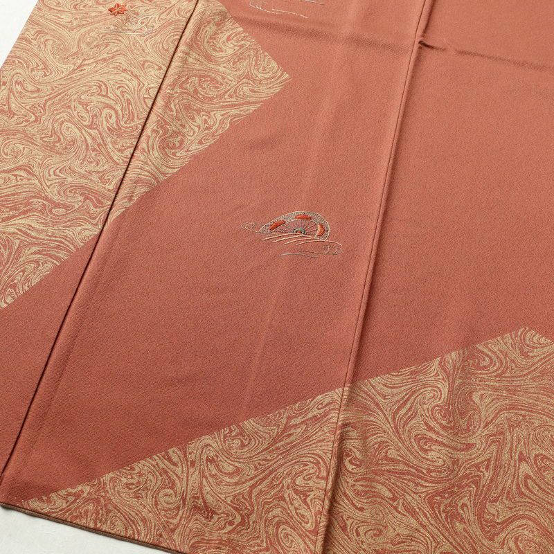 付け下げ 良品 一つ紋付き 刺繍 正絹 身丈159cm 裄丈66cm 幾何学柄・抽象柄 袷仕立て 茶_画像4