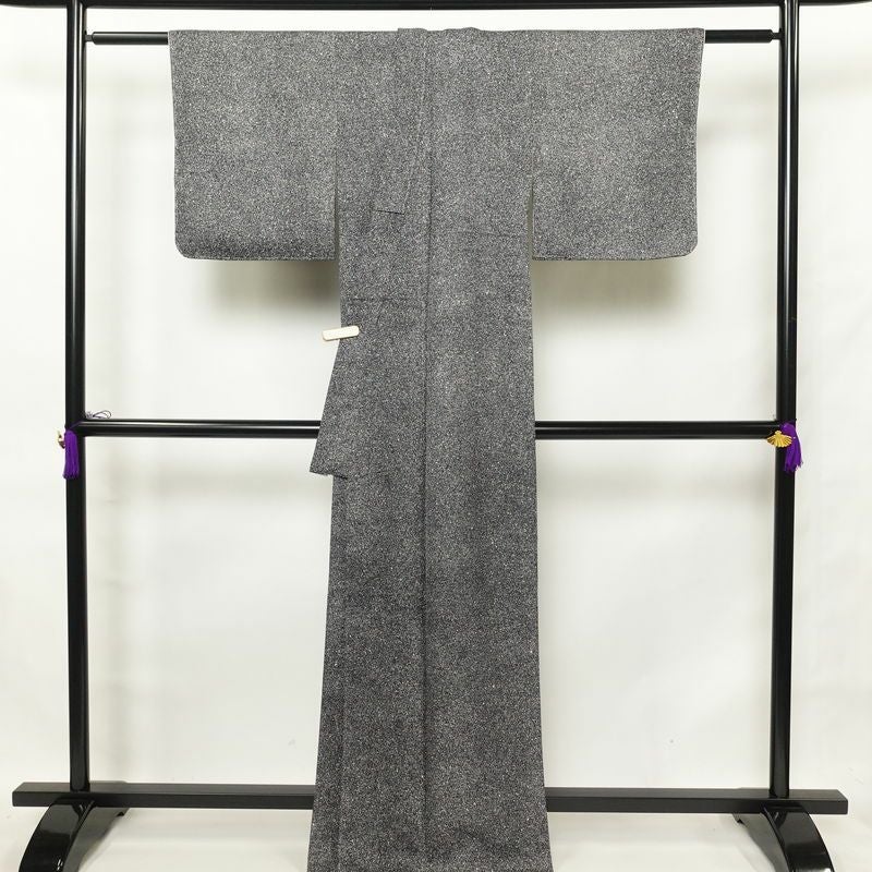 小紋 落款入り しつけ糸付き 縮緬 正絹 身丈167cm 裄丈63cm その他の柄 袷仕立て グレー_画像2