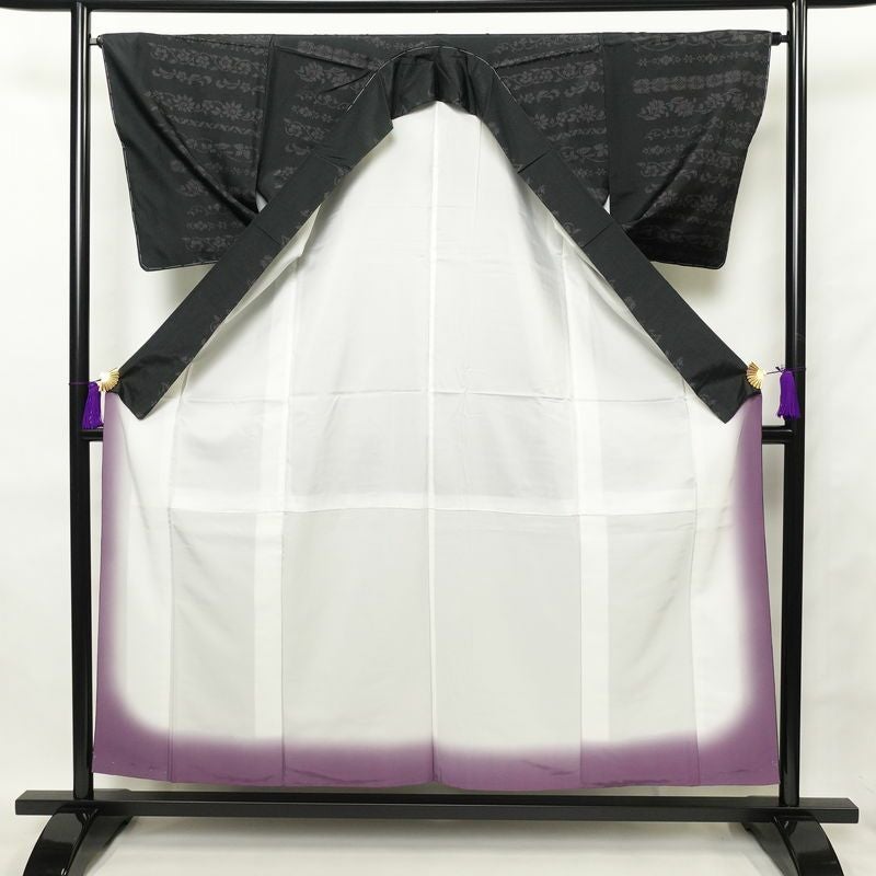 紬 良品 しつけ糸付き 着物 つむぎ 正絹 身丈155.5cm 裄丈65.5cm 花柄 袷仕立て 黒_画像3