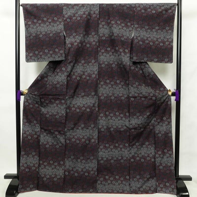 紬 美品 しつけ糸付き 紬着物 正絹 花柄 身丈170cm 裄丈66cm 袷仕立て 青・紺