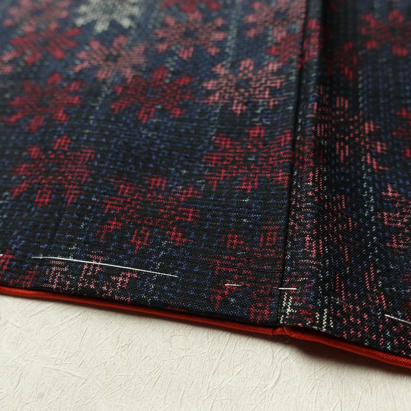 紬 美品 しつけ糸付き 紬着物 正絹 花柄 身丈170cm 裄丈66cm 袷仕立て 青・紺_画像11