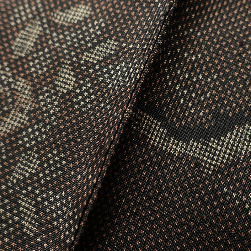 紬 良品 しつけ糸付き 紬着物 正絹 木の葉・植物柄 身丈155cm 裄丈63cm 袷仕立て 茶_画像9