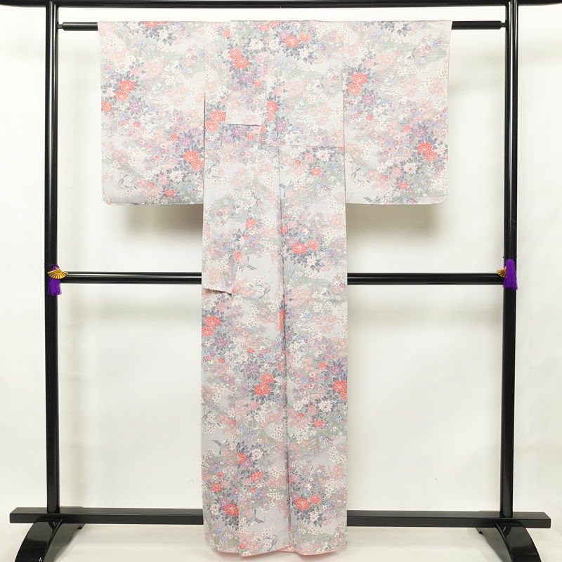 小紋 美品 しつけ糸付き 正絹 金彩 花柄 身丈159.5cm 裄丈64.5cm 袷仕立て 紫・藤色_画像2