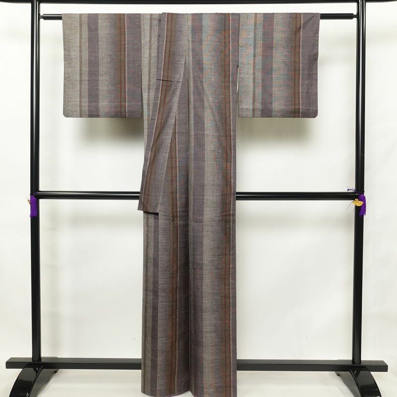 紬 良品 正絹 紬着物 縞柄・線柄 袷仕立て 身丈162cm 裄丈66cm 紫・藤色_画像2