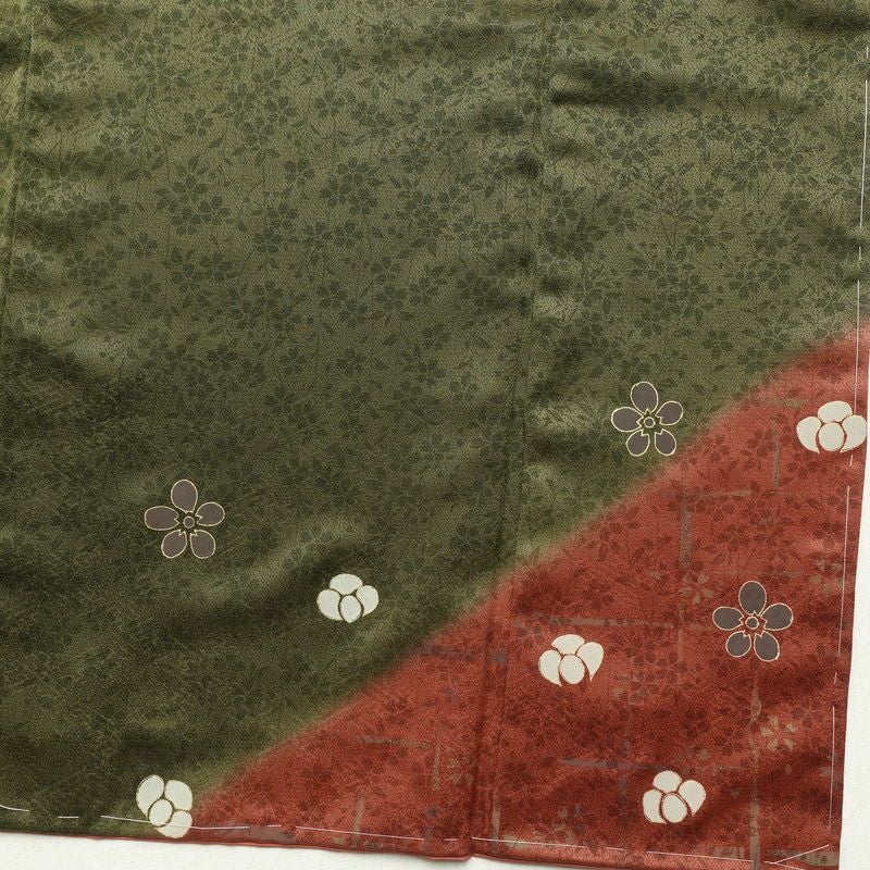 付け下げ しつけ糸付き 正絹 金彩 花柄 身丈166cm 裄丈65cm 袷仕立て 緑・うぐいす色_画像17