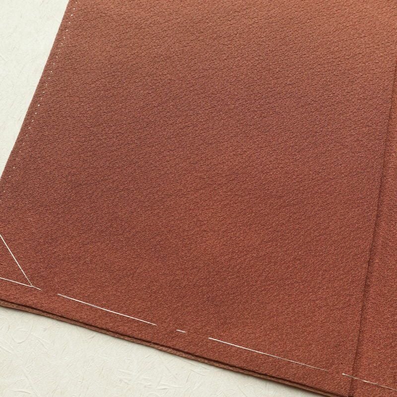 付け下げ 良品 スワトウ刺繍 しつけ糸付き 身丈152.5cm 裄丈63cm 縮緬 正絹 古典柄 袷仕立て ぼかし 小豆・エンジ_画像12