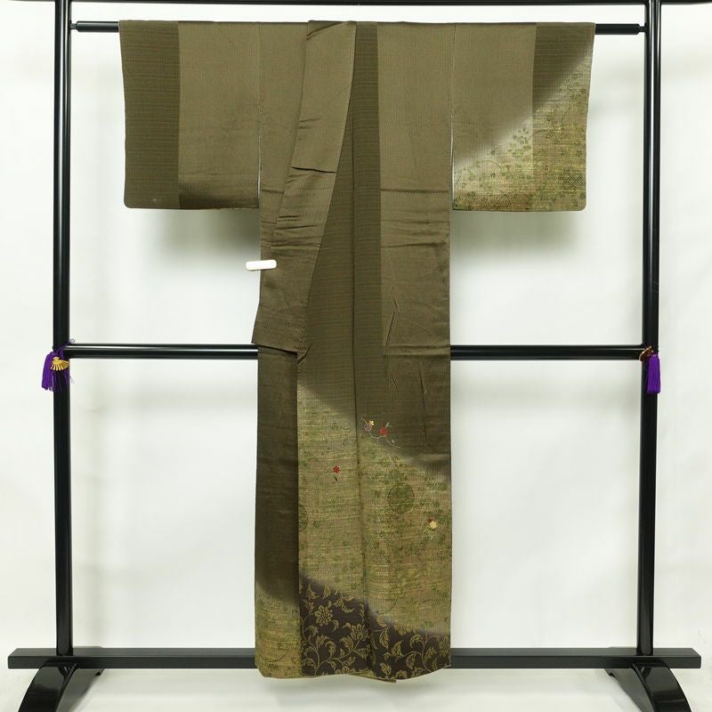付け下げ 刺繍 正絹 木の葉・植物柄 袷仕立て 身丈153cm 裄丈65.5cm 金彩 緑・うぐいす色_画像2