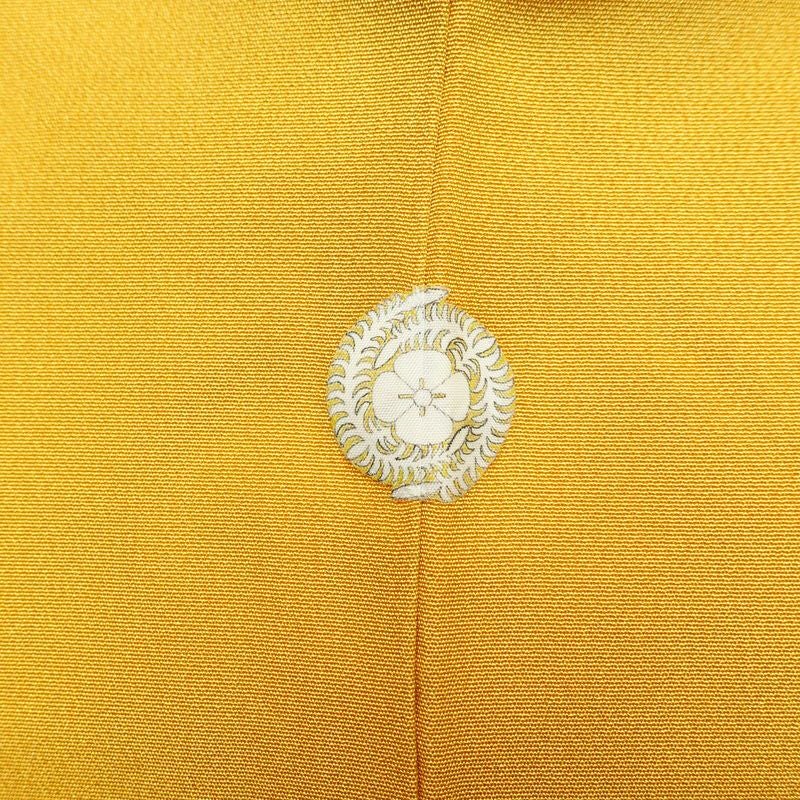 付け下げ 縮緬 一つ紋付き 正絹 木の葉・植物柄 袷仕立て 身丈156.5cm 裄丈67cm 松 箔 黄・黄土色_画像13