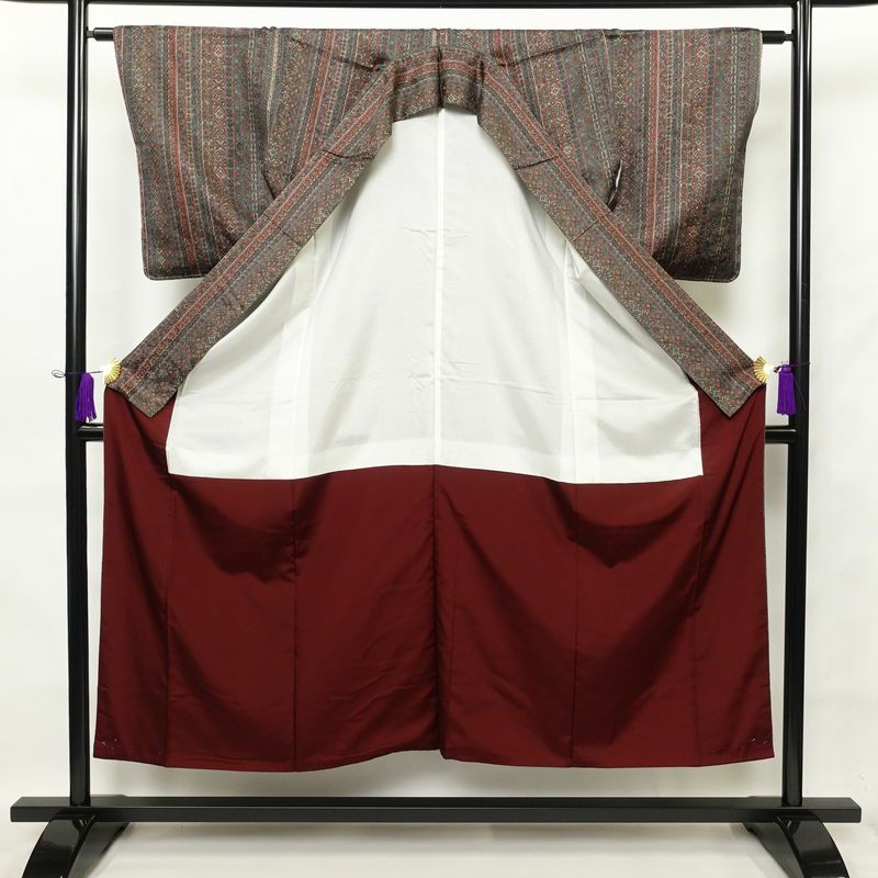 小紋 正絹 幾何学柄・抽象柄 袷仕立て 身丈151cm 裄丈64.5cm 着物 多色使い_画像3