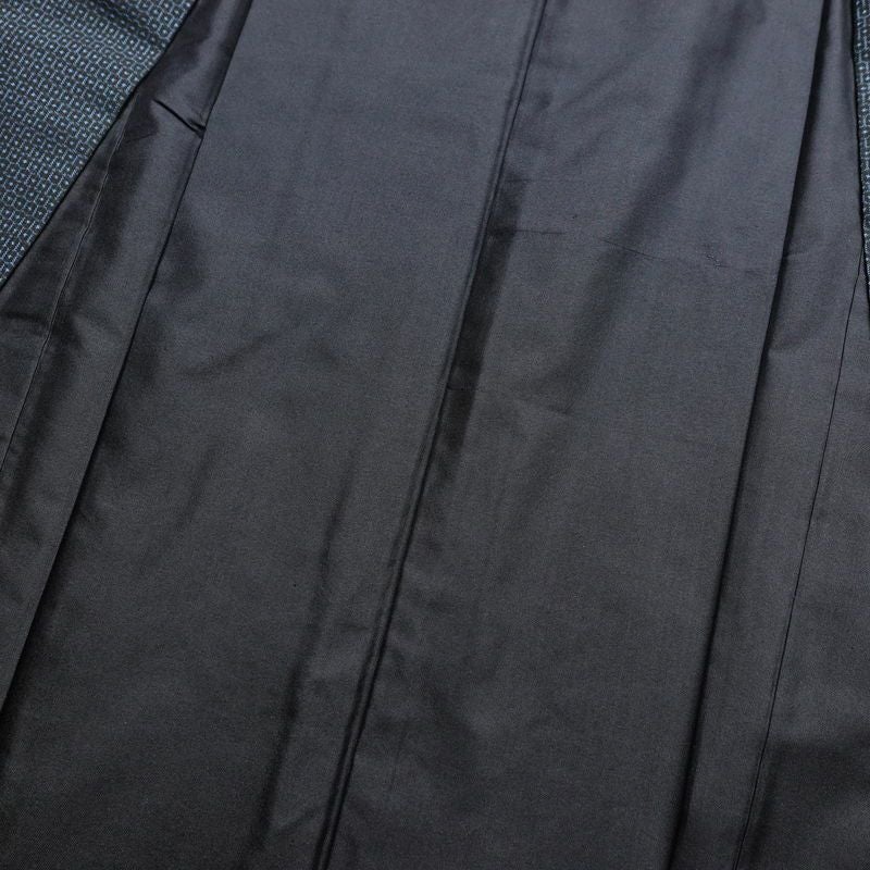 男性用 紬着物 アンサンブル セット品 しつけ糸つき 正絹 亀甲柄 袷仕立て 身丈142.5cm 裄丈69cm 青・紺_画像13