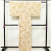 小紋 縮緬 正絹 花柄 袷仕立て 身丈161cm 裄丈63.5cm 着物 クリーム_画像2