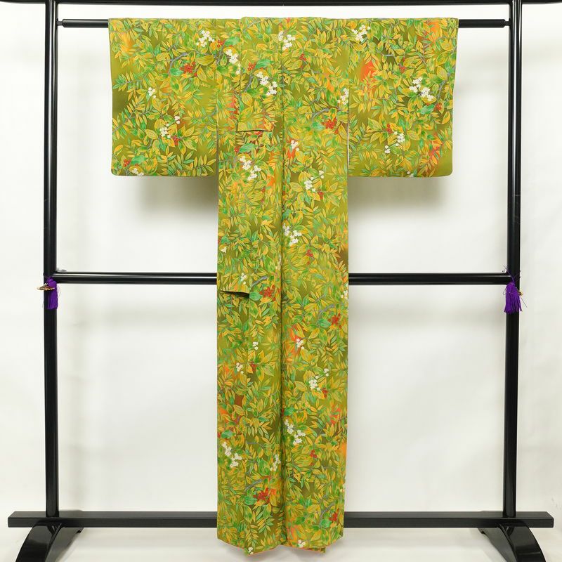 小紋 良品 正絹 木の葉・植物柄 袷仕立て 身丈157.5cm 裄丈64cm 着物 緑・うぐいす色_画像2