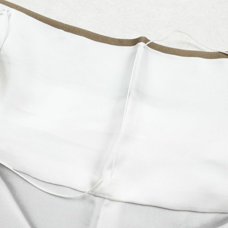 付け下げ 正絹 一つ紋付き 金彩 古典柄 袷仕立て 身丈159.5cm 裄丈65cm 刺繍 附下 着物 黄・黄土色_画像19