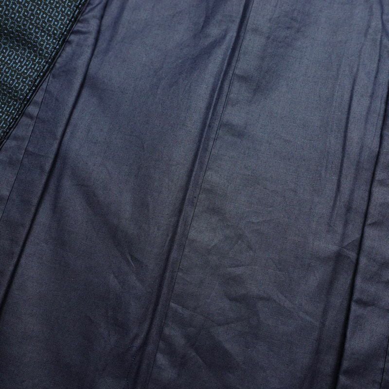 男性用 紬着物 良品 アンサンブル しつけ糸付き 正絹 亀甲柄 袷仕立て 身丈146cm 裄丈70cm 着物羽織セット 青・紺_画像16