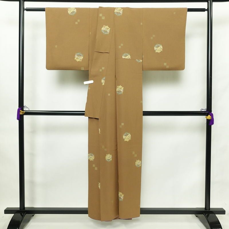 小紋 縮緬 飛び柄 正絹 古典柄 袷仕立て 身丈155.5cm 裄丈63cm 小紋着物 黄・黄土色_画像2