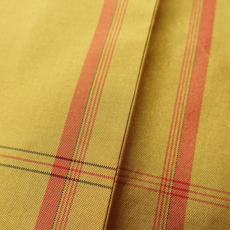 本場大島紬 良品 都喜ヱ門 証紙あり 車輪梅格子 正絹 チェック・格子柄 袷仕立て 身丈160cm 裄丈66.5cm 着物 黄・黄土色_画像8