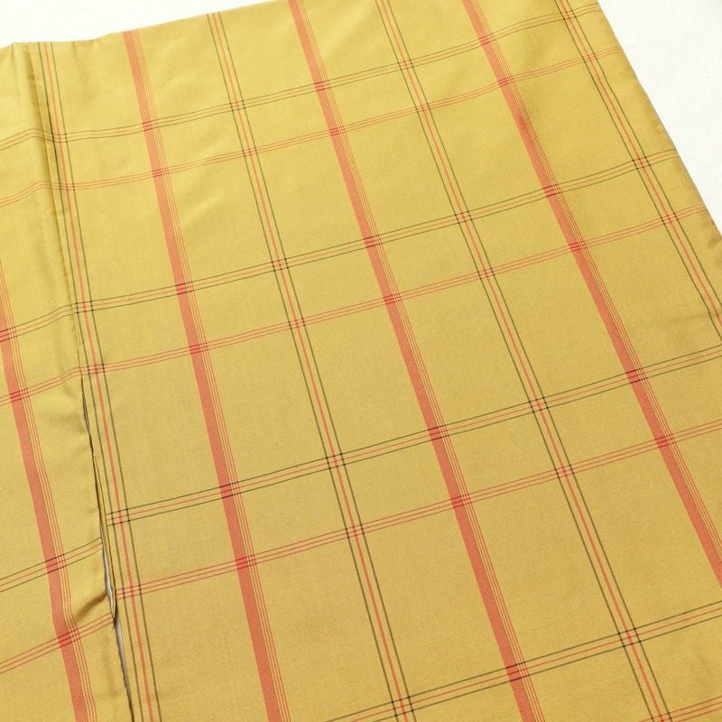 本場大島紬 良品 都喜ヱ門 証紙あり 車輪梅格子 正絹 チェック・格子柄 袷仕立て 身丈160cm 裄丈66.5cm 着物 黄・黄土色_画像10