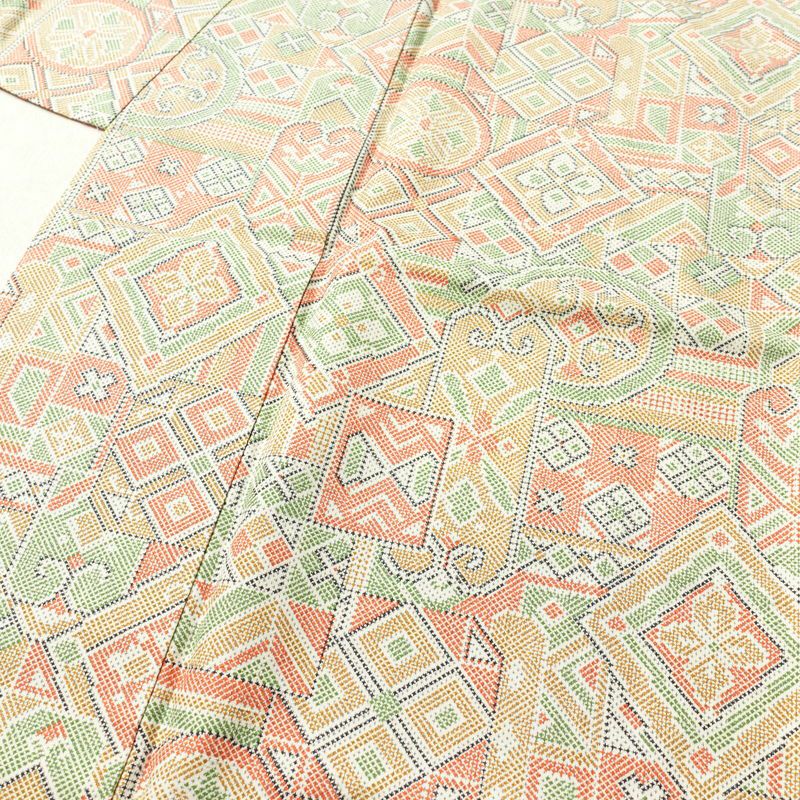 小紋 紬地 良品 しつけ糸付き 正絹 幾何学柄・抽象柄 袷仕立て 身丈160cm 裄丈64cm 多色使い_画像5