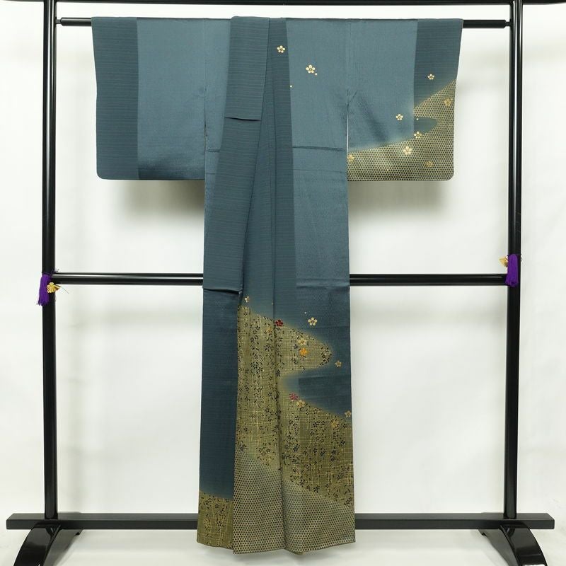 付け下げ 良品 正絹 花柄 袷仕立て 身丈158cm 裄丈66.5cm 箔 金彩 刺繍 附下 青・紺_画像2