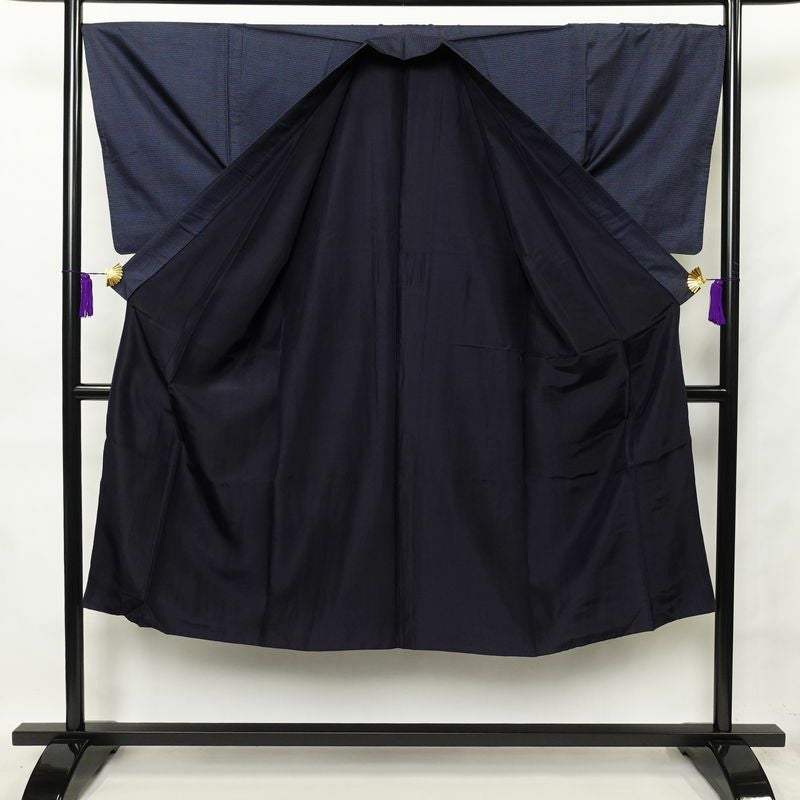 男性用 紬着物 アンサンブル 着物 羽織 2点セット セット品 正絹 亀甲柄 袷仕立て 身丈137cm 裄丈69cm 青・紺_画像2