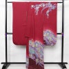 振袖 辻が花 作家物 孝美 落款入り 良品 絞り 正絹 花柄 袷仕立て 身丈165.5cm 裄丈67.5cm 金彩 小豆・エンジ_画像2