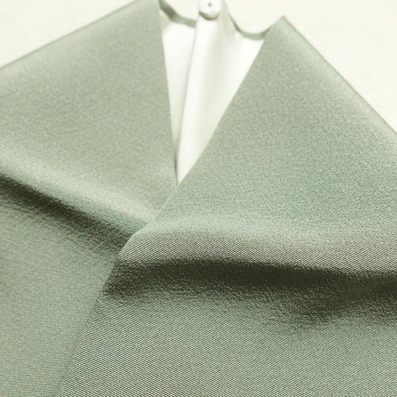 色留袖 良品 落款入り 五つ紋付き 縮緬 正絹 風景柄 袷仕立て 身丈159.5cm 裄丈65.5cm 箔 着物 緑・うぐいす色_画像17