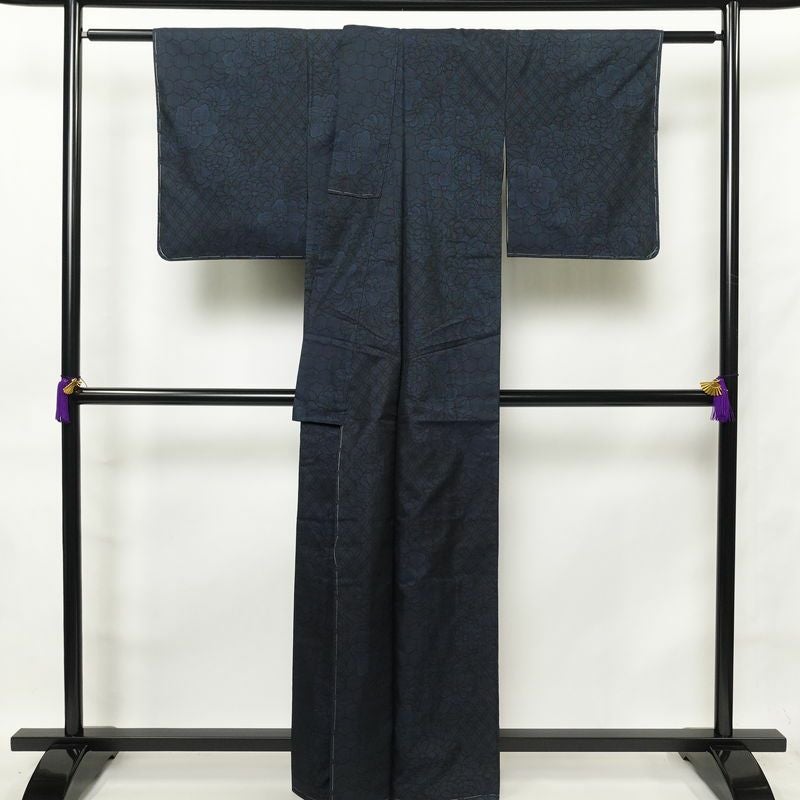 紬 しつけ糸付き 正絹 花柄 袷仕立て 身丈162.5cm 裄丈65cm 紬着物 青・紺_画像2