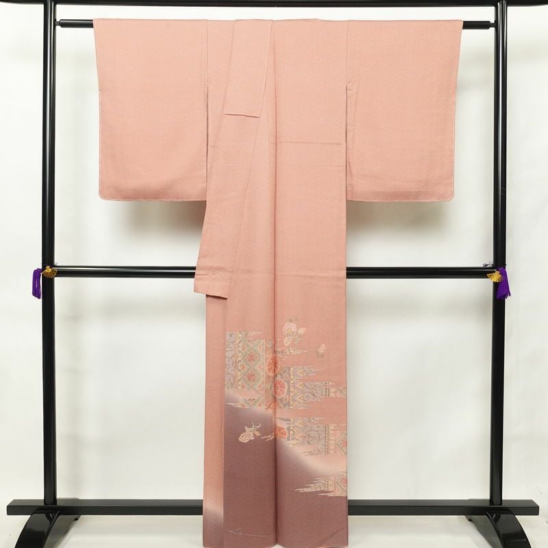 色留袖 良品 蘇州刺繍 一つ紋付き 正絹 古典柄 袷仕立て 身丈162.5cm 裄丈68.5cm 一部しつけ糸付き 着物 ピンク_画像2