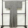 紬 良品 正絹 花柄 袷仕立て 身丈158cm 裄丈63.5cm 紬着物 グレー_画像2