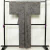 紬 良品 正絹 木の葉・植物柄 袷仕立て 身丈155.5cm 裄丈62.5cm 紬着物 グレー_画像2