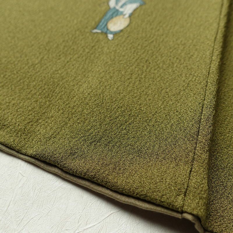 訪問着 良品 落款入り 正絹 祇園まつり 人物・動物柄 袷仕立て 身丈153.5cm 裄丈63.5cm 着物 緑・うぐいす色_画像10