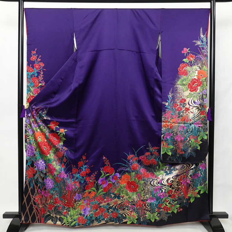 振袖 良品 金駒刺繍 正絹 古典柄 袷仕立て 身丈166.5cm 裄丈66.5cm