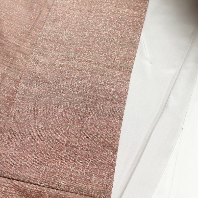 付け下げ 良品 紬地 一つ紋付き 正絹 古典柄 袷仕立て 身丈160.5cm 裄丈63cm 紬生地 附下 着物 刺繍 共八掛 金彩 ピンク_画像16