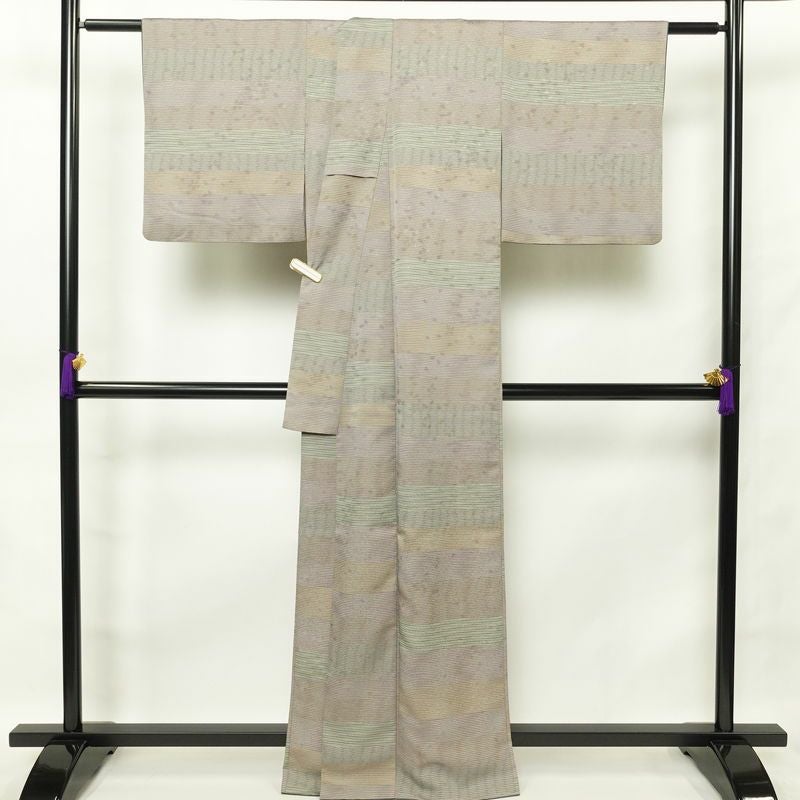 小紋 良品 正絹 縞柄・線柄 袷仕立て 身丈164cm 裄丈67.5cm 小紋着物 緑・うぐいす色_画像2