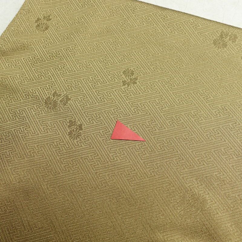 付け下げ 正絹 袷仕立て 身丈165.5cm 裄丈69.5cm 箔 刺繍 一部しつけ糸付き 金彩 附下 着物 木の葉・植物柄 黄・黄土色_画像19