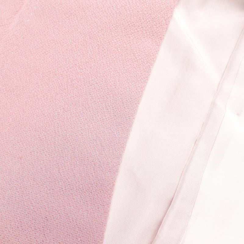 付け下げ 良品 スワトウ刺繍 縮緬 一つ紋付き 正絹 幾何学柄・抽象柄 袷仕立て 身丈164.5cm 裄丈67cm 一部しつけ糸付き 附下 着物 ピンク_画像18