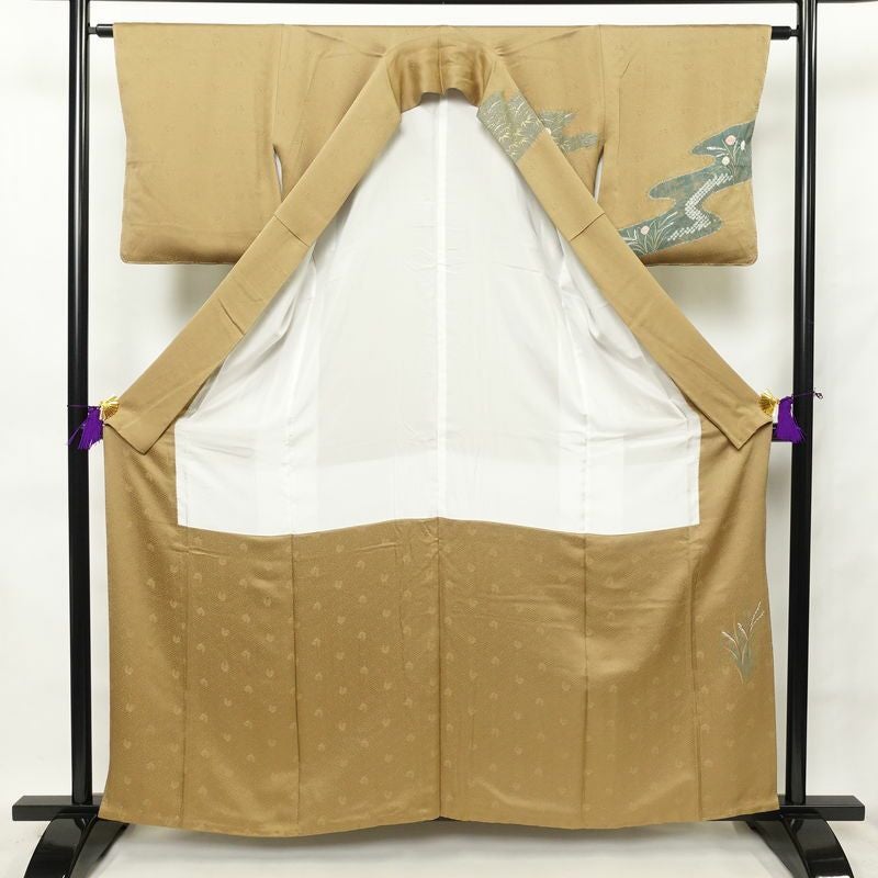 訪問着 良品 しつけ糸付き 絞り 正絹 古典柄 袷仕立て 身丈160cm 裄丈63cm 箔 銀彩 綸子 着物 黄・黄土色_画像3