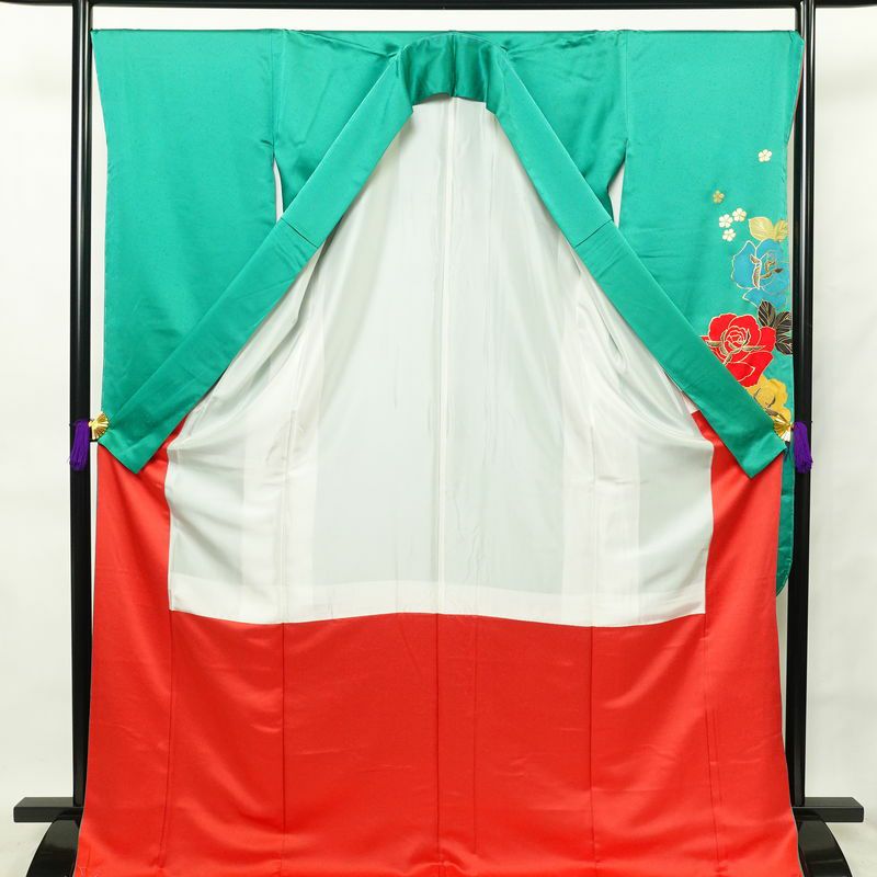 振袖 しつけ糸付き 正絹 花柄 袷仕立て 身丈175cm 裄丈70cm 箔 成人式 二十歳の集い 着物 緑・うぐいす色_画像3