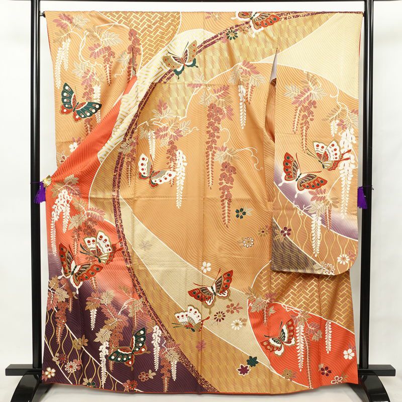 振袖 良品 金駒刺繍 正絹 古典柄 袷仕立て 身丈166.5cm 裄丈66.5cm