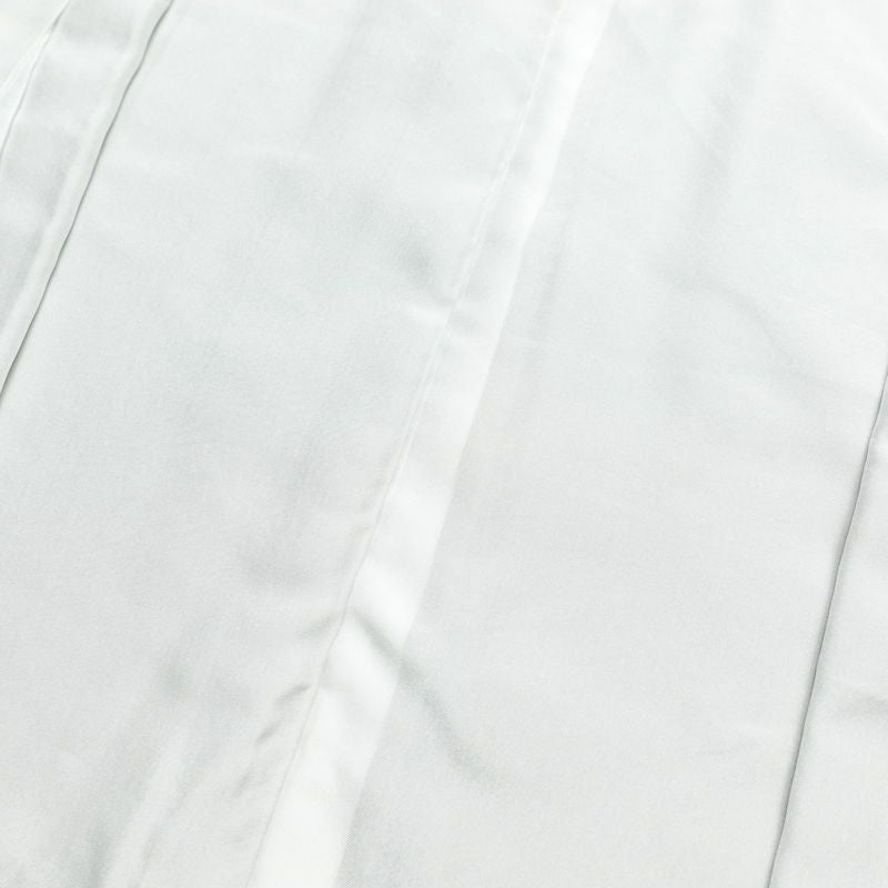 色無地 良品 落款入り しつけ糸付き 縮緬 一つ紋付き 正絹 無地 袷仕立て 身丈167cm 裄丈66cm 着物 緑・うぐいす色_画像16