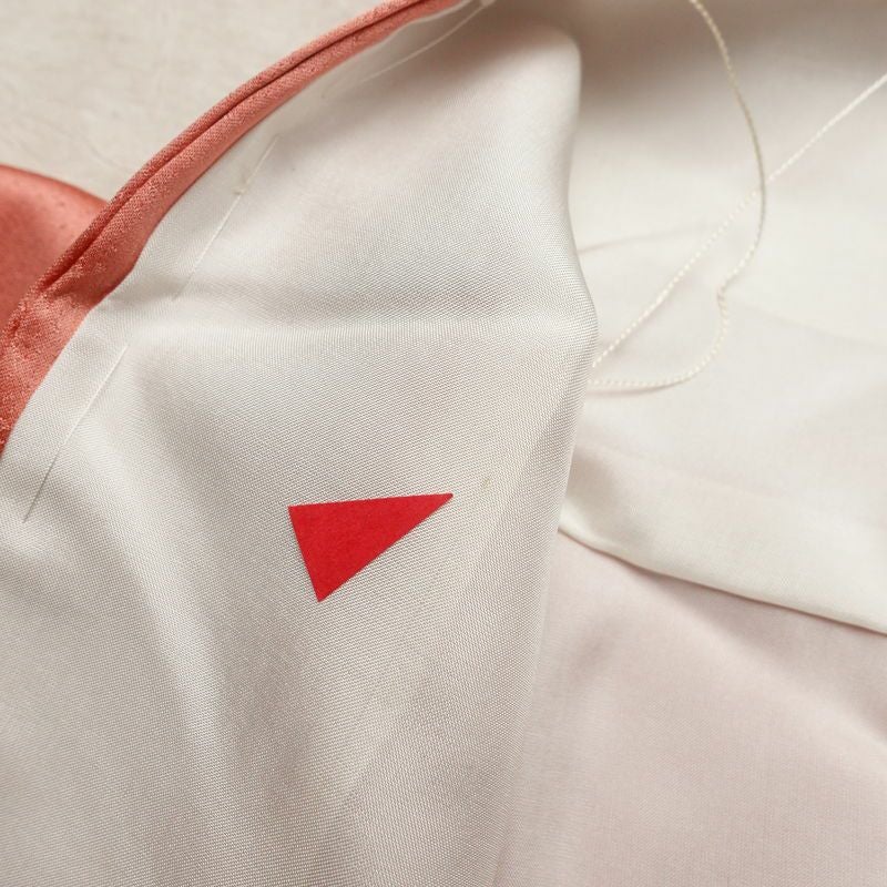 付け下げ 和田光正 落款入り 正絹 古典柄 袷仕立て 身丈168.5cm 裄丈63.5cm 箔 一部しつけ糸付き ピンク_画像19